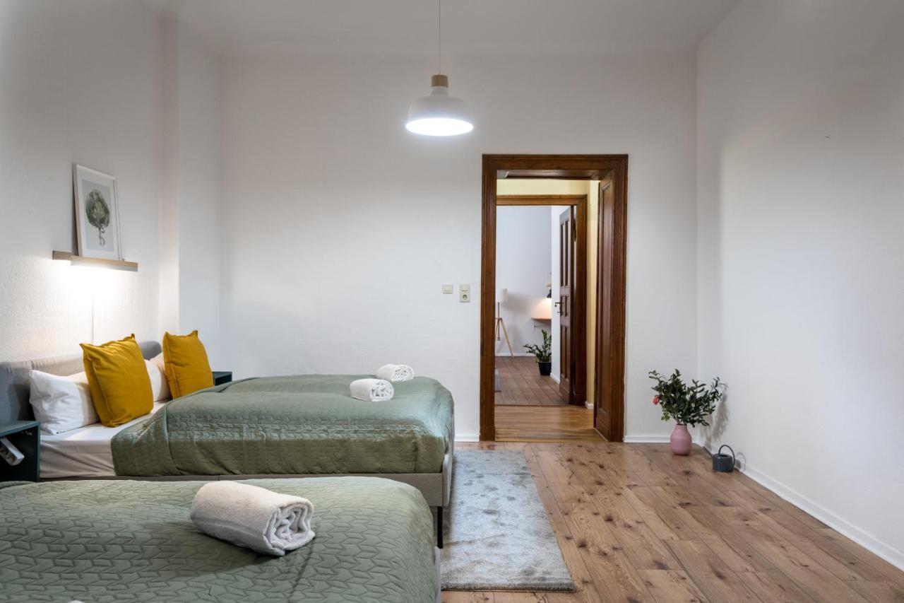 Super Zentral Super Schoener Altbau In Moabit Rostockerstrasse Im Herzen Von Berlin Fuer Bis Zu 6 Personen Exterior foto