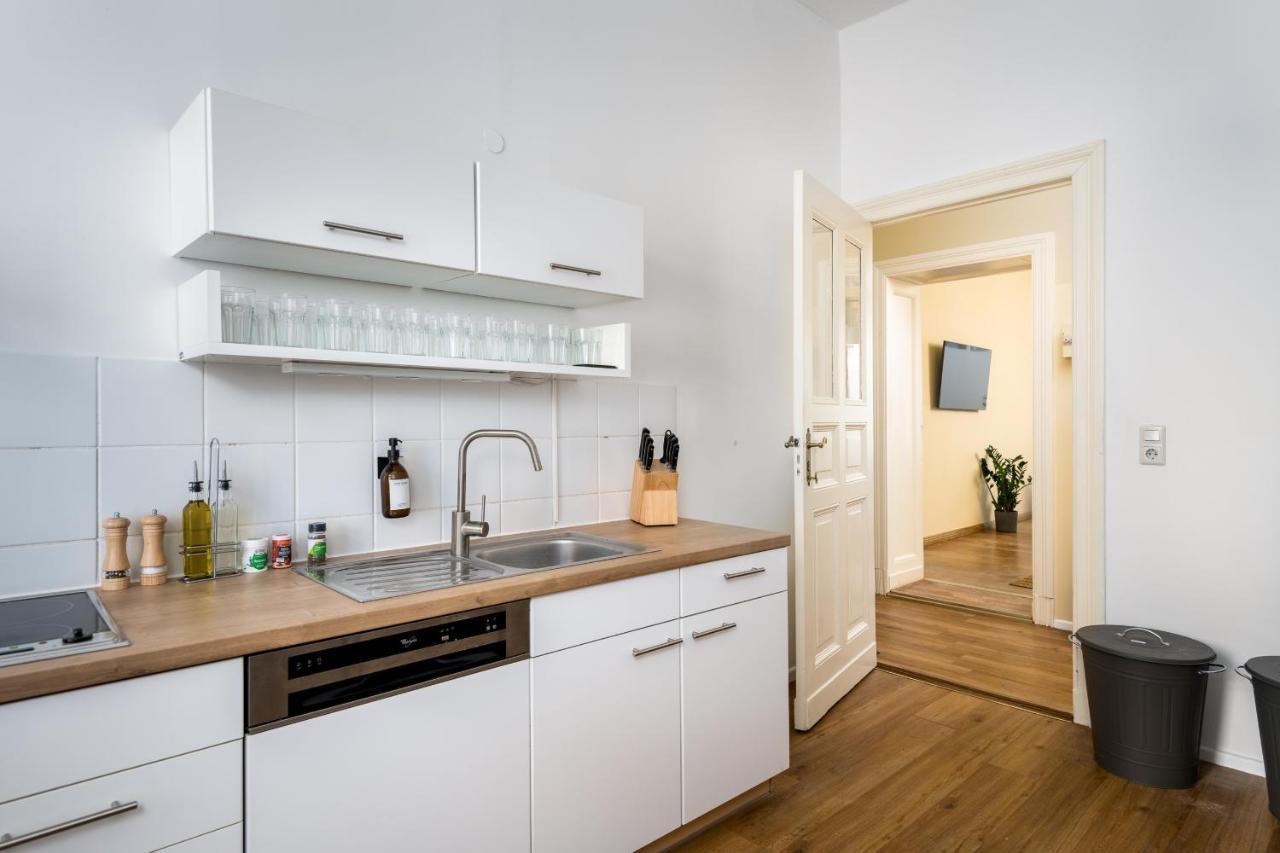 Super Zentral Super Schoener Altbau In Moabit Rostockerstrasse Im Herzen Von Berlin Fuer Bis Zu 6 Personen Exterior foto
