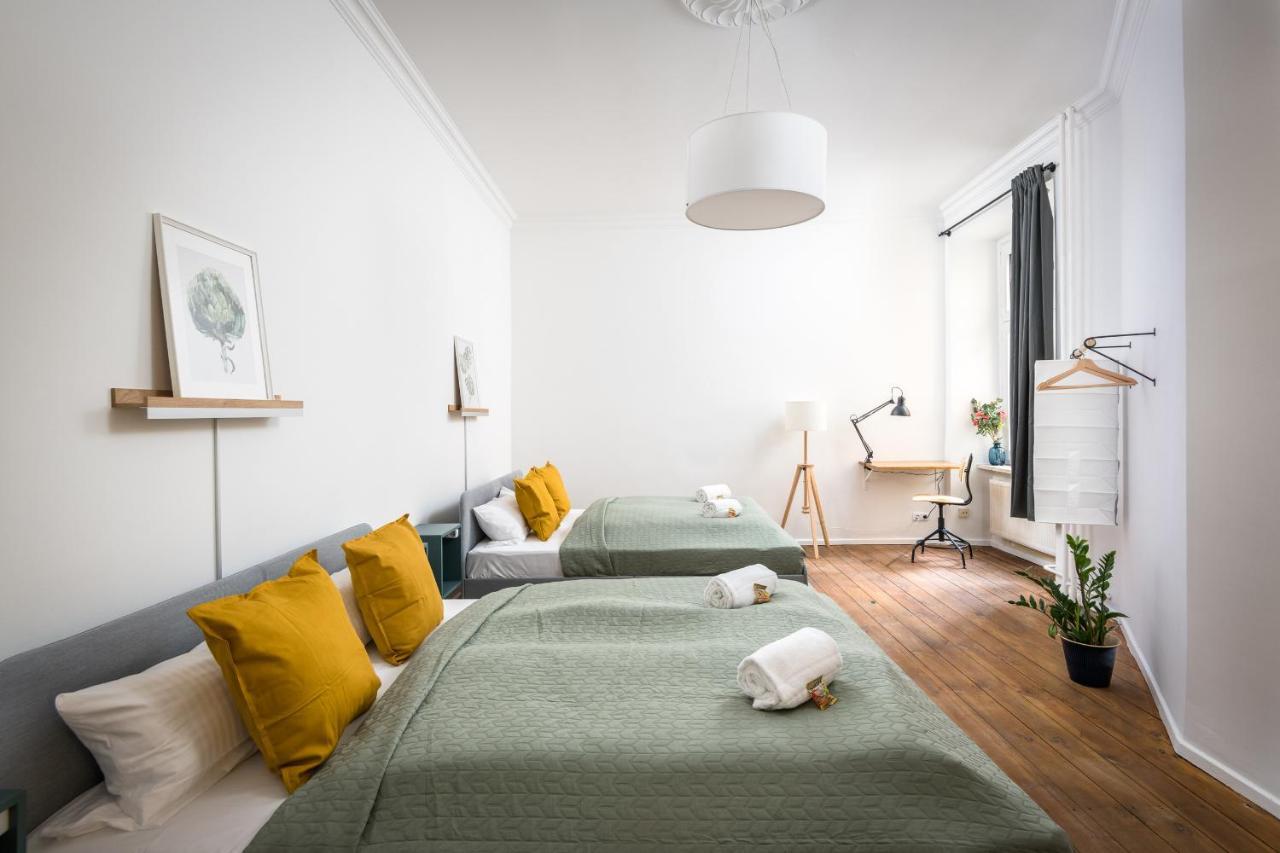 Super Zentral Super Schoener Altbau In Moabit Rostockerstrasse Im Herzen Von Berlin Fuer Bis Zu 6 Personen Exterior foto